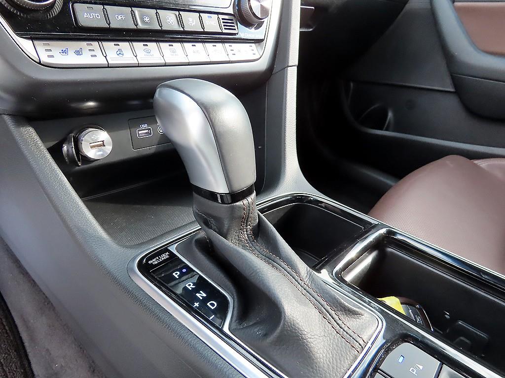 HYUNDAI Sonata - Vista 11