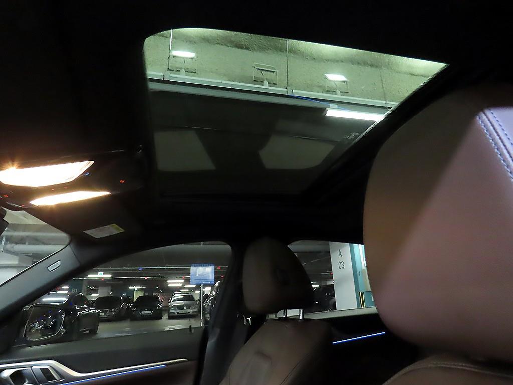 BMW i4 2023 Negro - Importación desde Corea - HF Imports Iquique - Foto 17