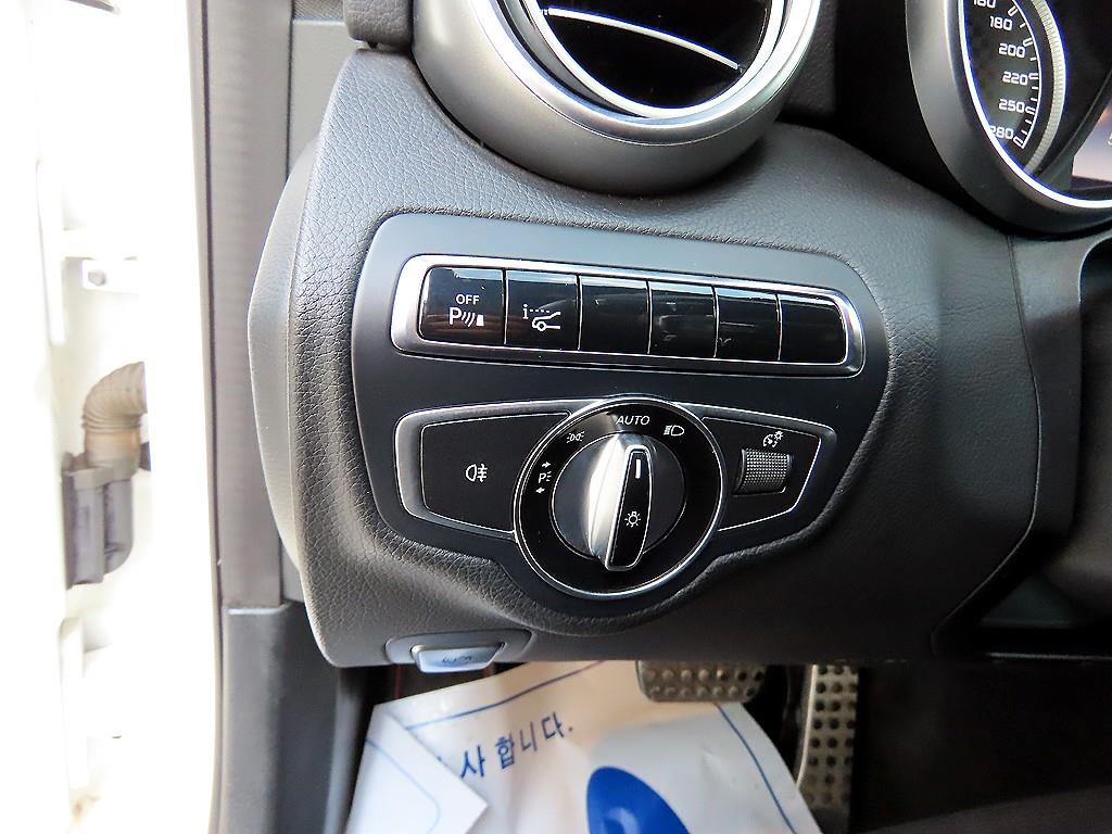 Mercedes Benz C Class - Vista 11