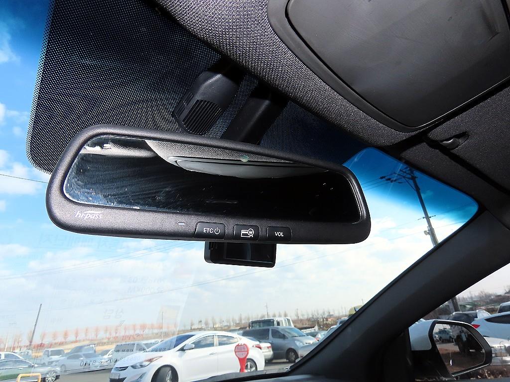 HYUNDAI Sonata - Vista 12