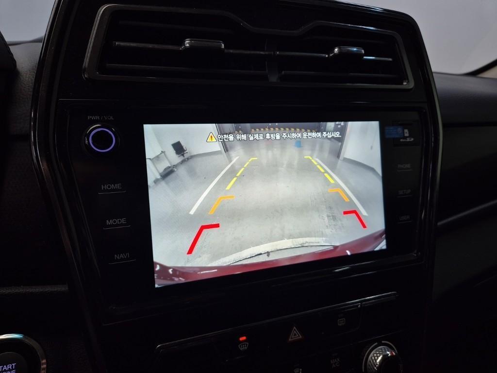 Ssangyong Tivoli - Vista 10