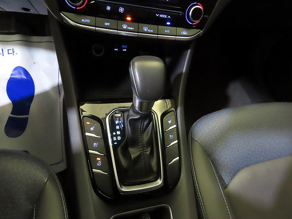 HYUNDAI Ioniq - Vista 12