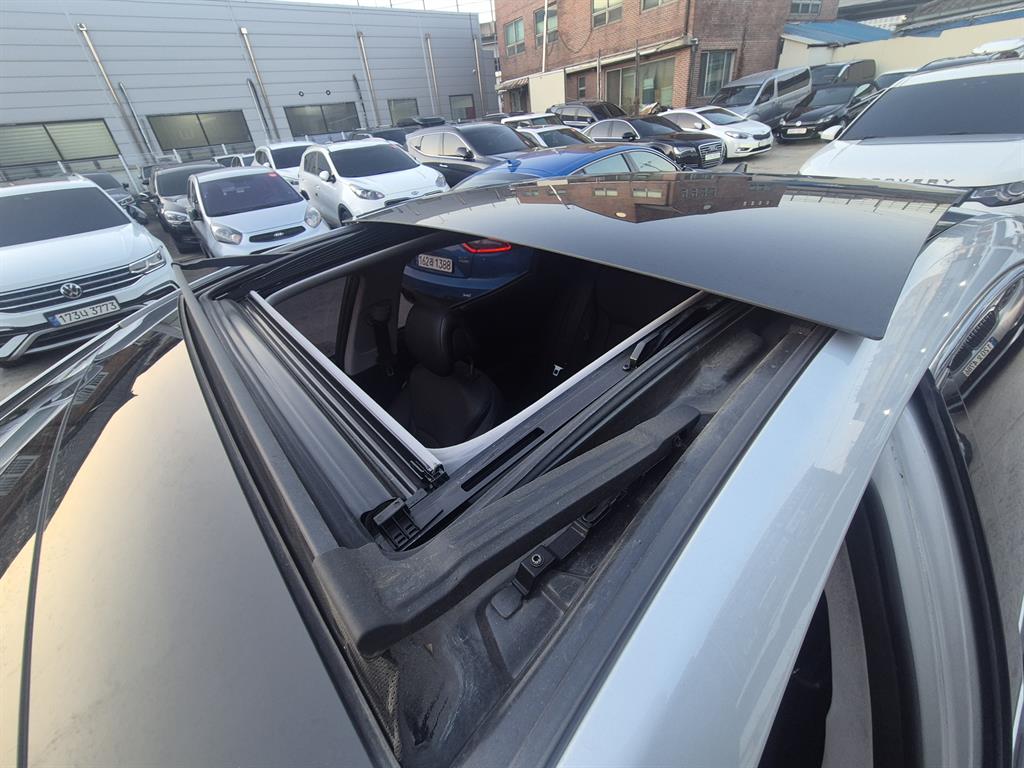 HYUNDAI Grandeur - Vista 5