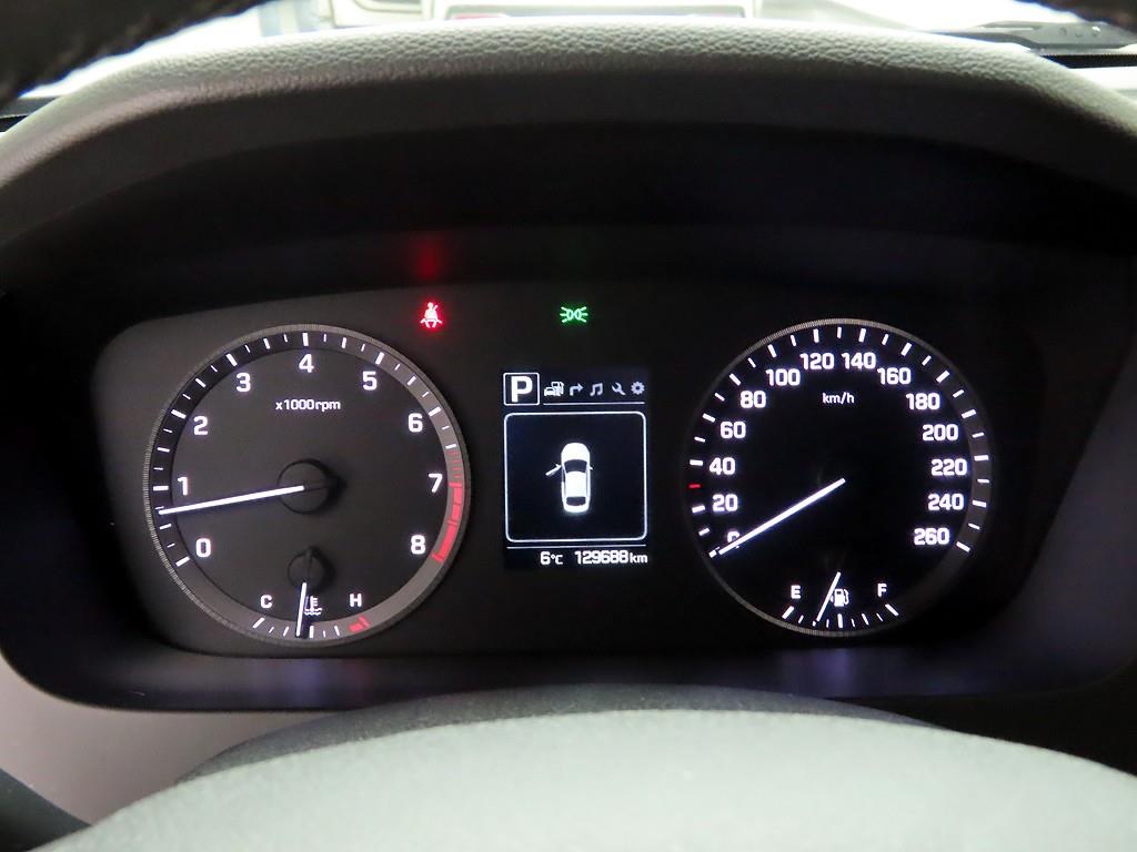 HYUNDAI Sonata - Vista 6