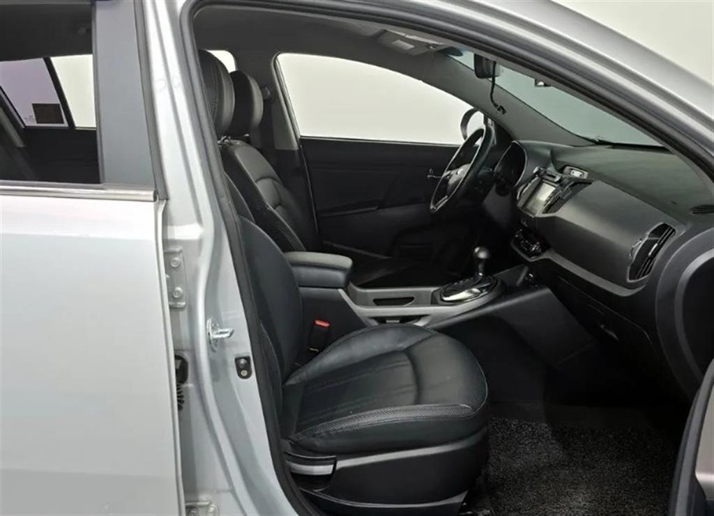 KIA Sportage - Vista 11