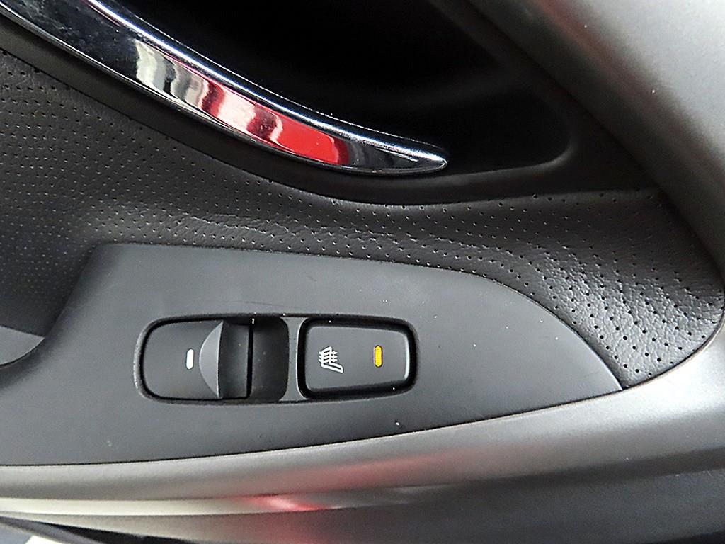 HYUNDAI Avante - Vista 12