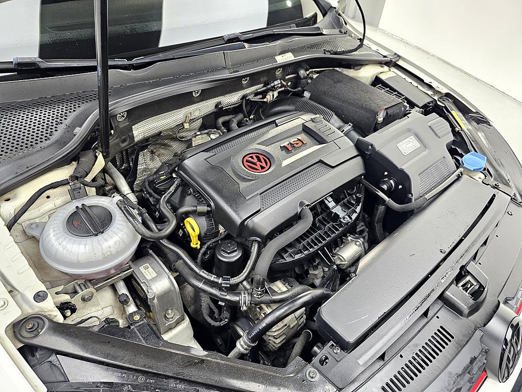 Volkswagen Golf - Vista 6