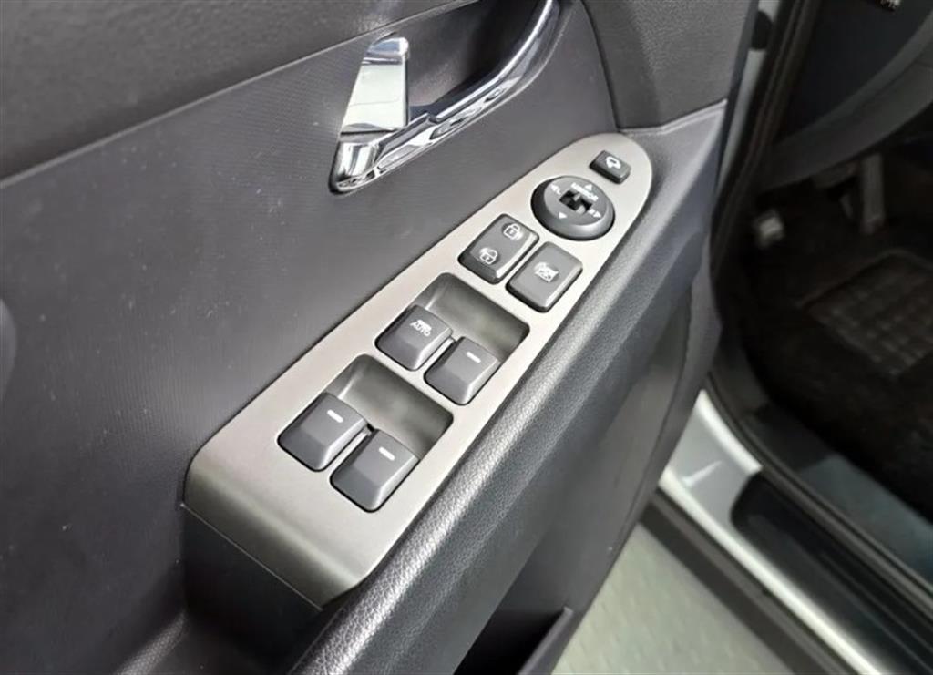 KIA Sportage 2015 Plateado - Importación desde Corea - HF Imports Iquique - Foto 17