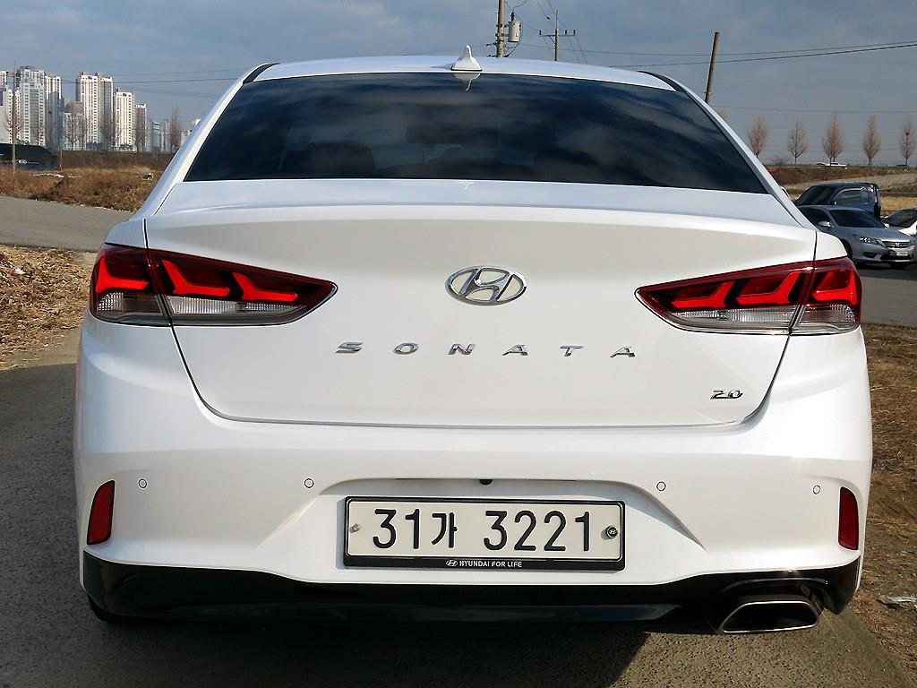 HYUNDAI Sonata - Vista 4