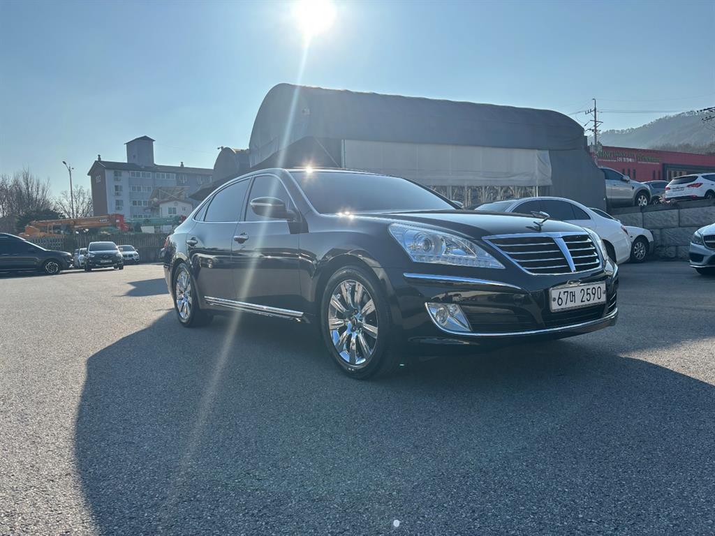 HYUNDAI Equus - Vista 4
