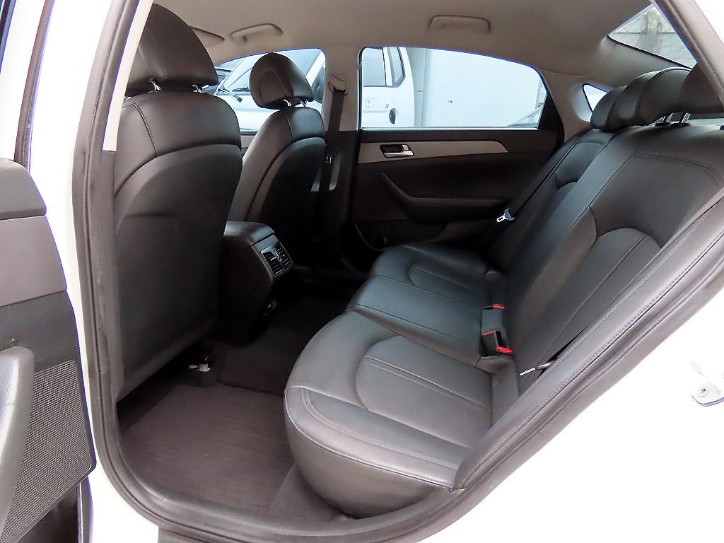 HYUNDAI Sonata - Vista 6