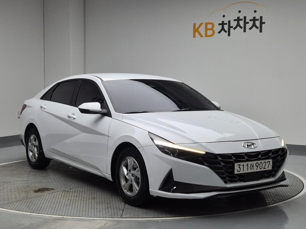HYUNDAI Avante - Vista 4