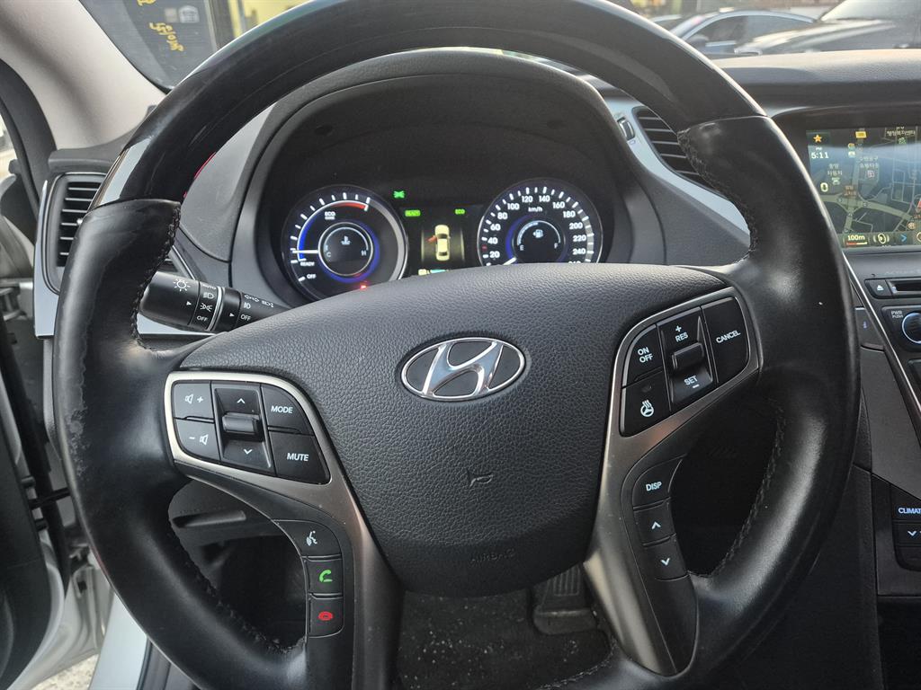 HYUNDAI Grandeur - Vista 7