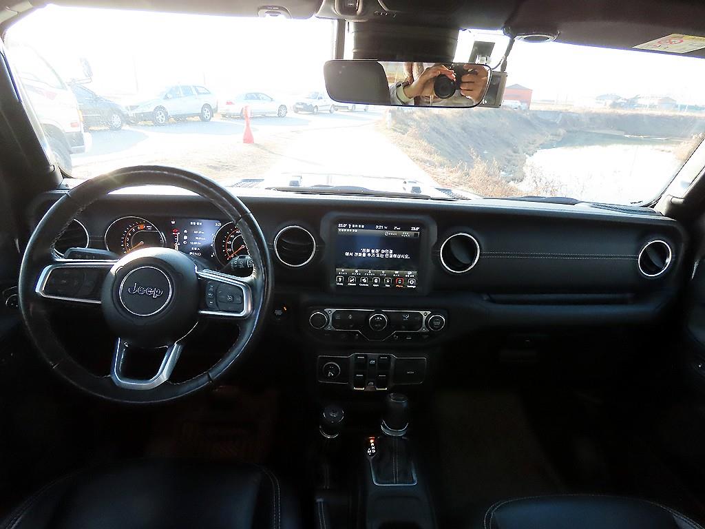 Jeep Wrangler - Vista 9