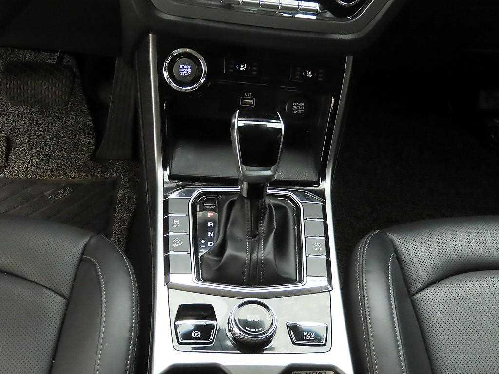 Ssangyong Korando - Vista 11