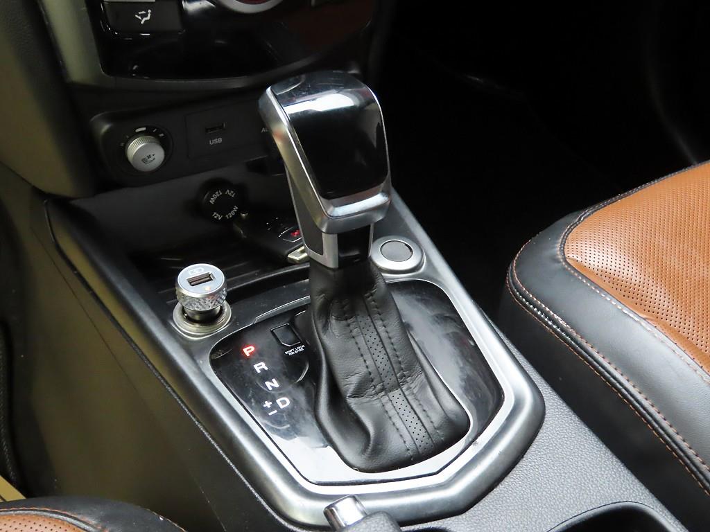 Ssangyong Tivoli - Vista 11