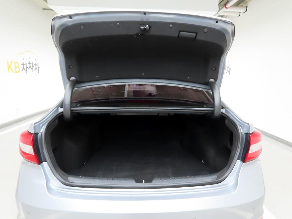 HYUNDAI Sonata - Vista 5