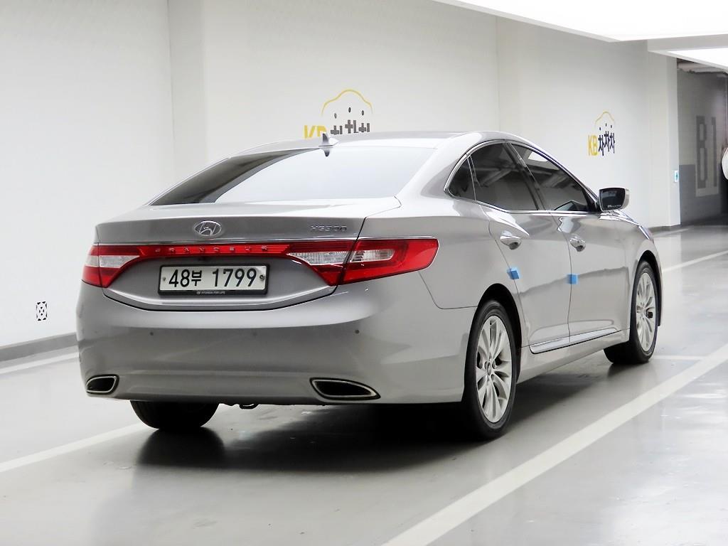 HYUNDAI Grandeur - Vista 4