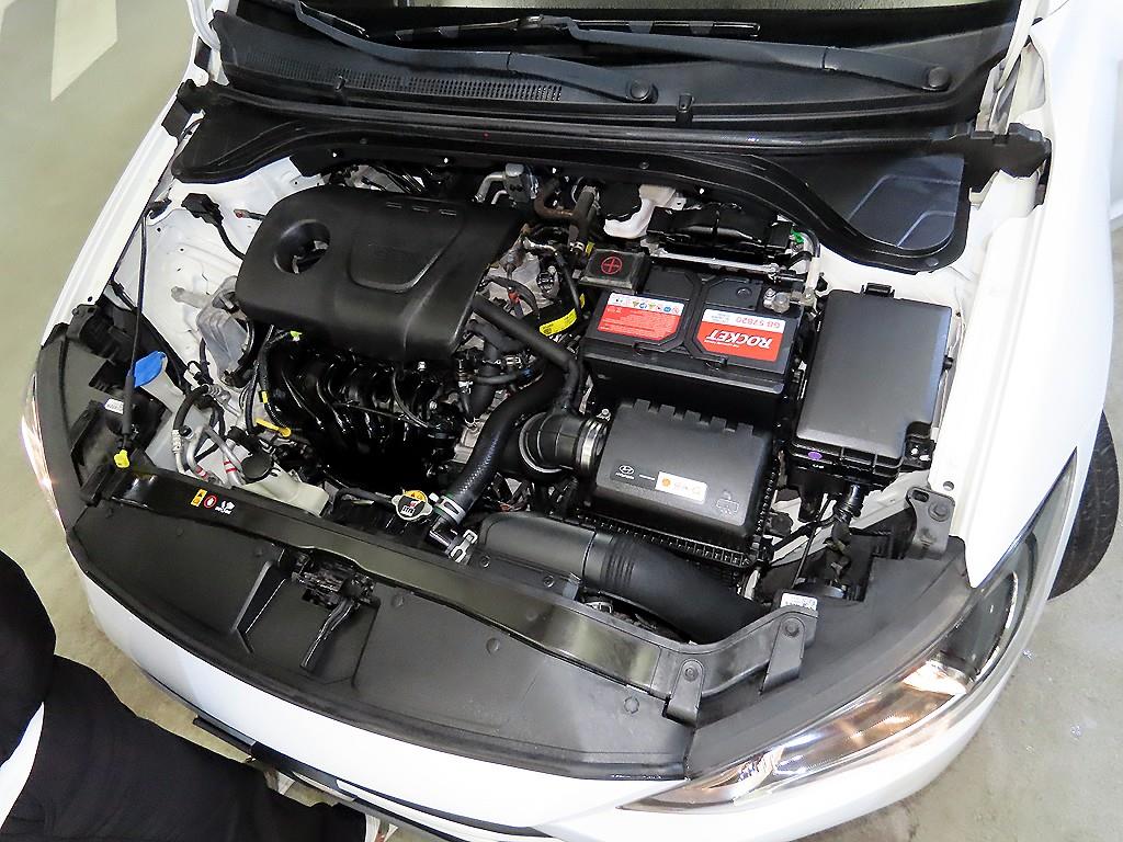 HYUNDAI Avante 2018 Blanco - Importación desde Corea - HF Imports Iquique - Foto 17