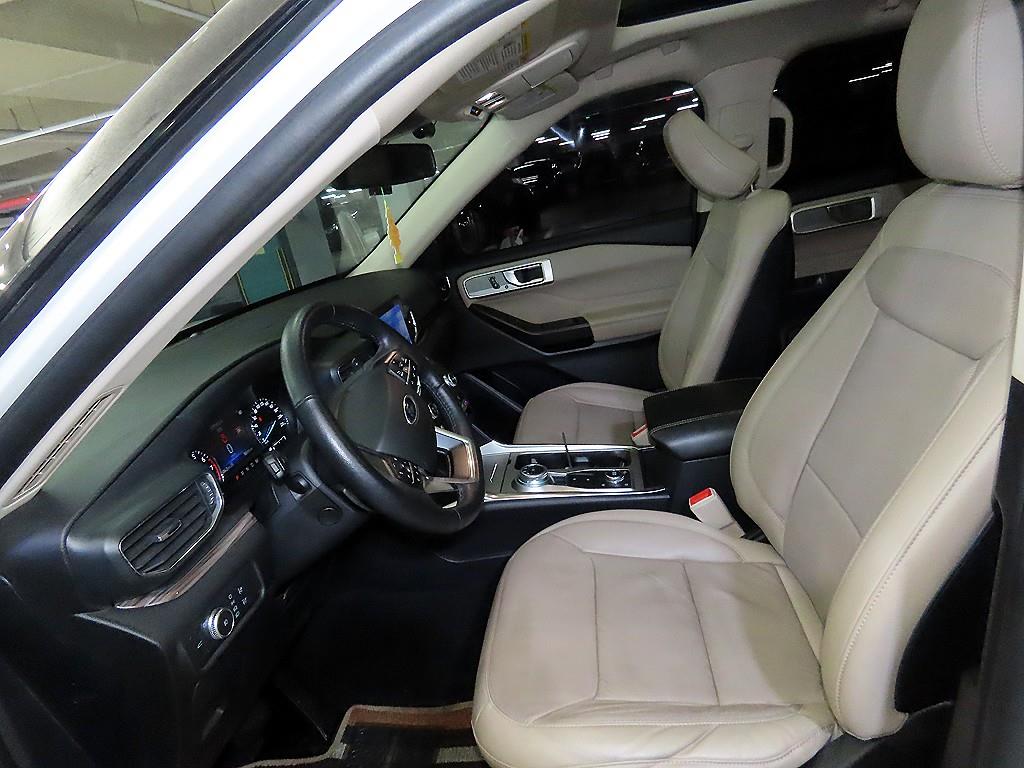 Ford Explorer - Vista 6