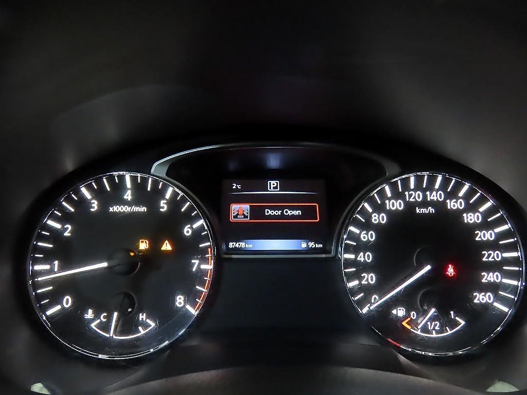 Nissan Altima - Vista 9