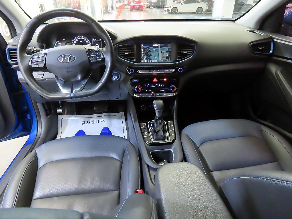 HYUNDAI Ioniq - Vista 10