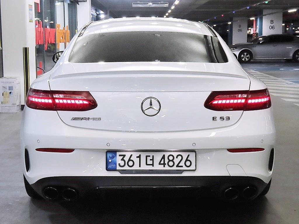 Mercedes Benz E class - Vista 5