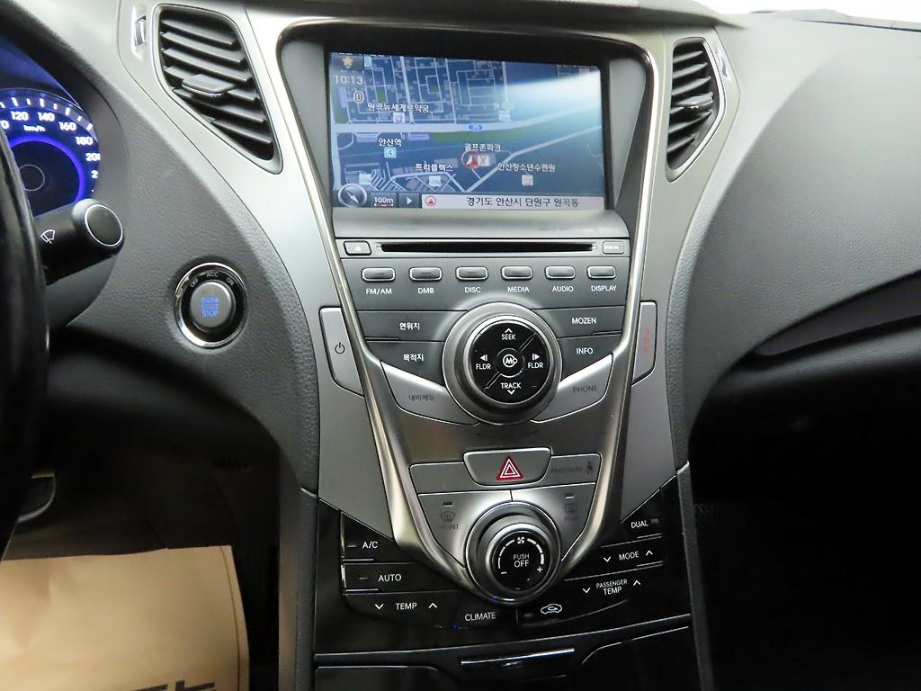 HYUNDAI Grandeur - Vista 10