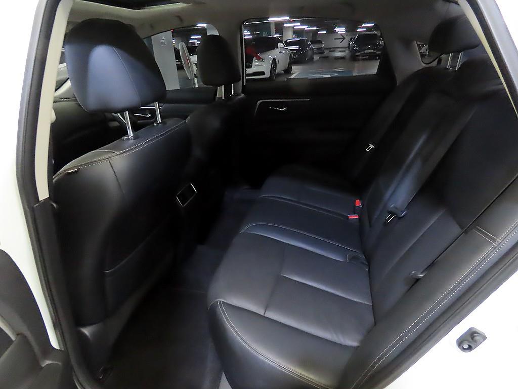 Nissan Altima - Vista 7