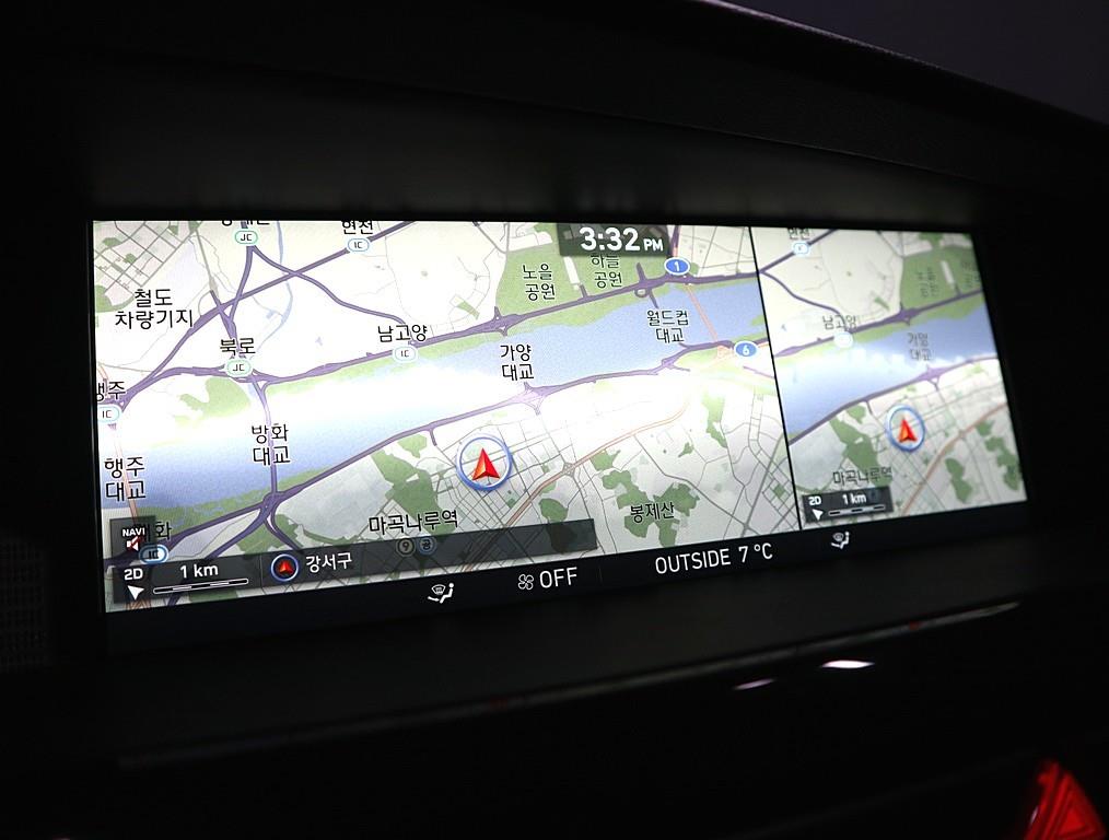 Genesis EQ900 - Vista 12