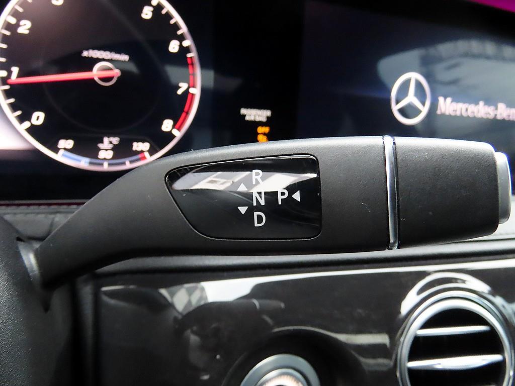 Mercedes Benz S Class - Vista 11