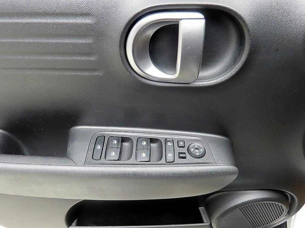 HYUNDAI Casper - Vista 11