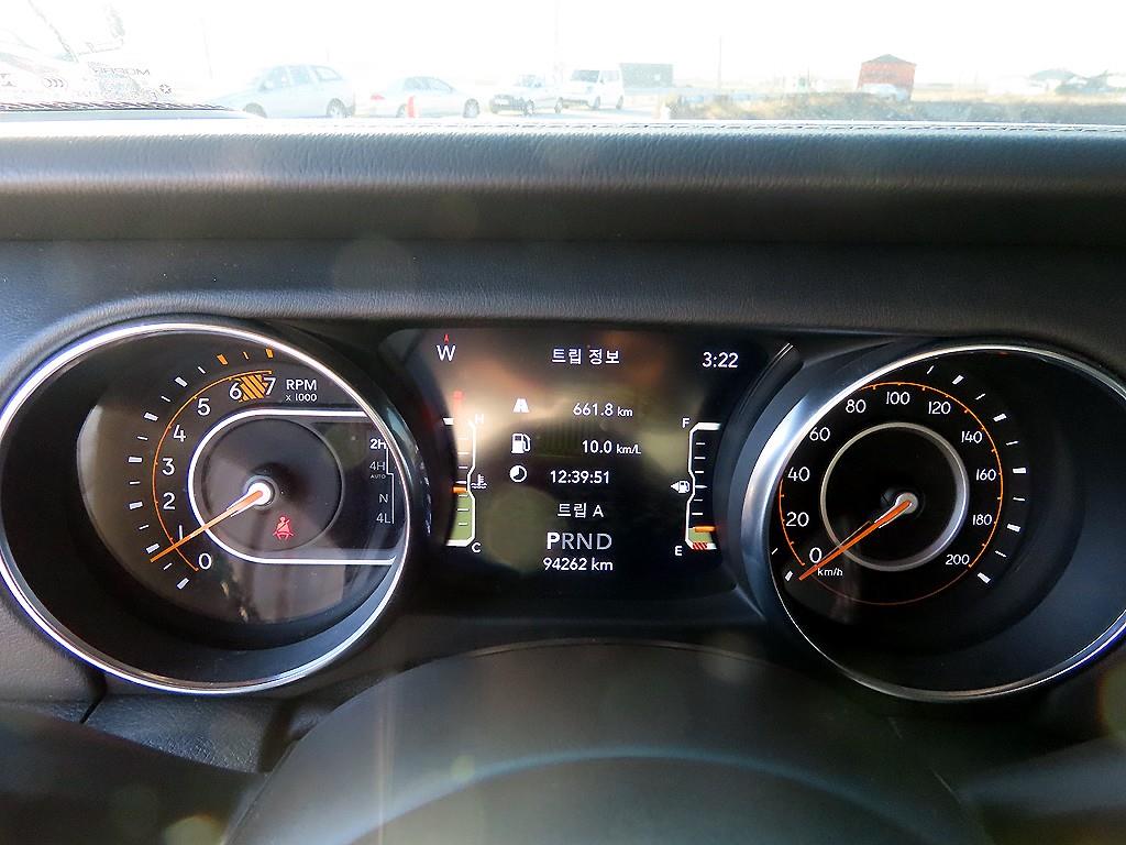 Jeep Wrangler - Vista 8