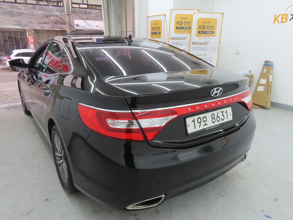 HYUNDAI Grandeur - Vista 4