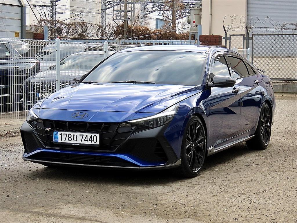 HYUNDAI Avante - Vista 2