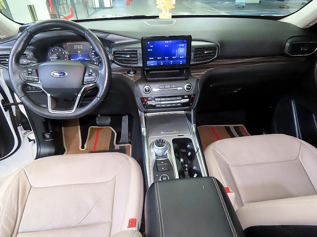 Ford Explorer - Vista 10