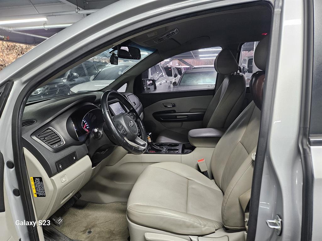 KIA Carnival 2020 Plateado - Importación desde Corea - HF Imports Iquique - Foto 19