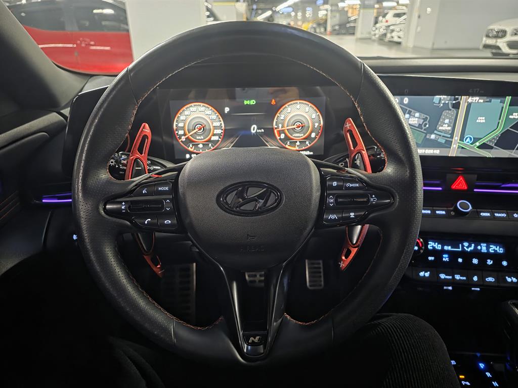 HYUNDAI Avante - Vista 11