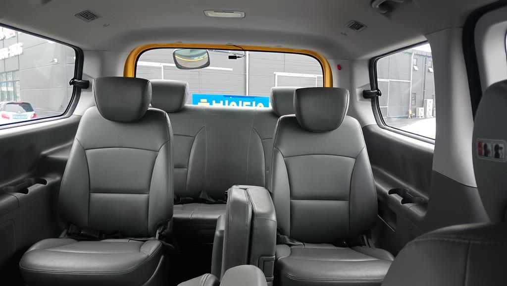 HYUNDAI Starex 2017 Amarillo - Importación desde Corea - HF Imports Iquique - Foto 14