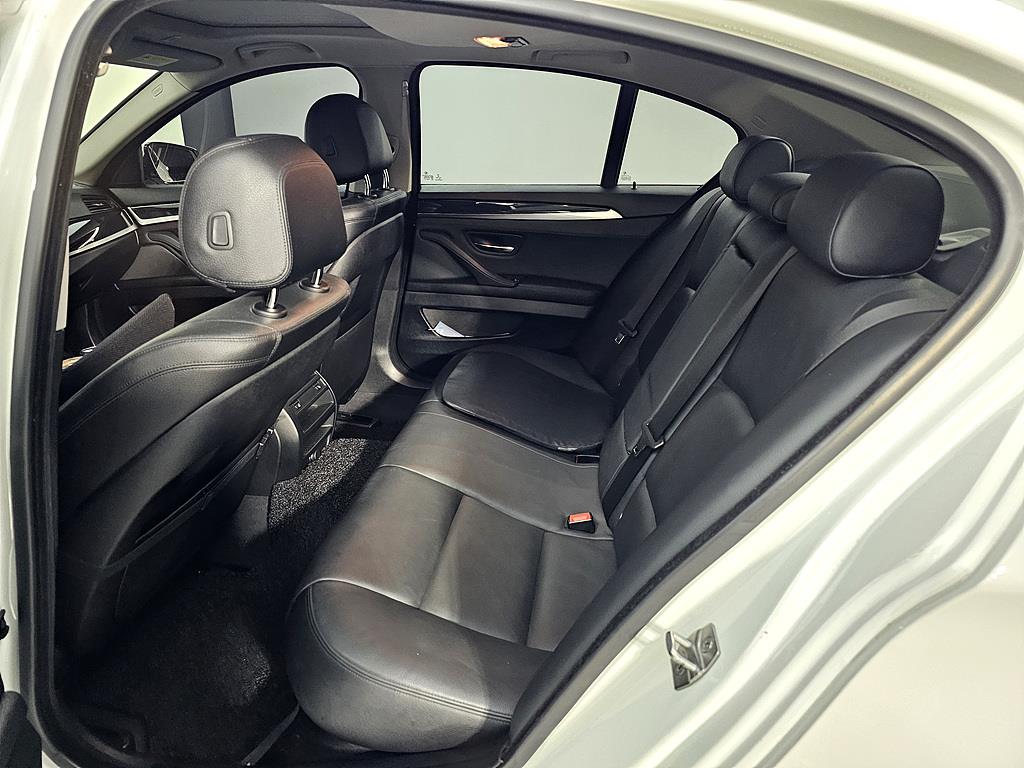 BMW 5 Series - Vista 8