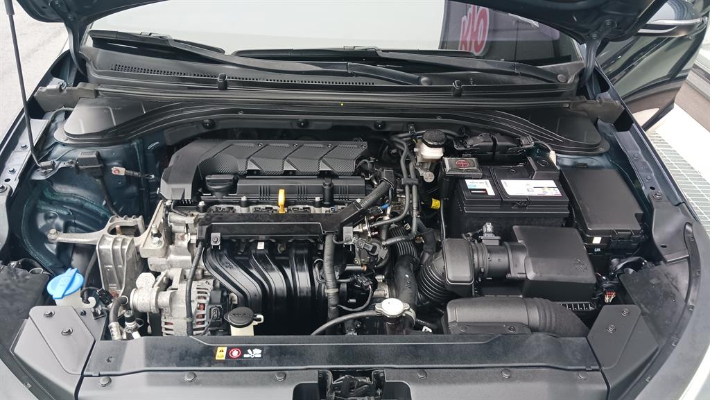 HYUNDAI Avante - Vista 6