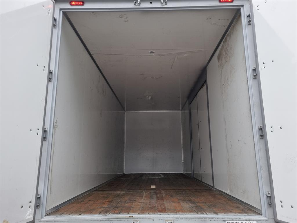 medium and large cargo truck - Vista 12