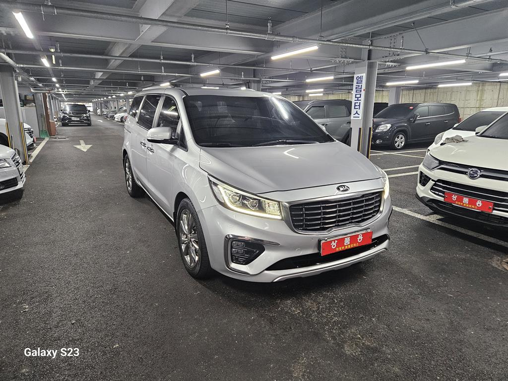 KIA Carnival - Vista 2