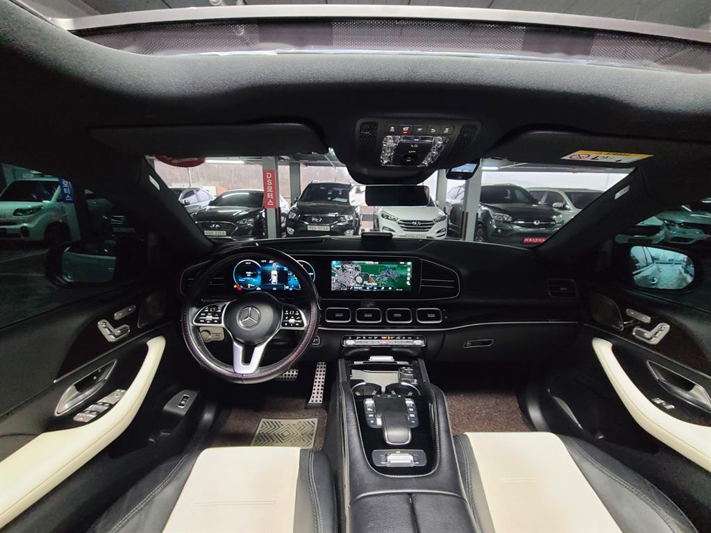 Mercedes Benz GLE Class - Vista 5