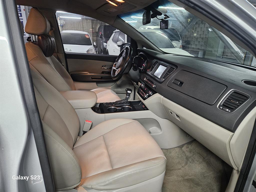 KIA Carnival 2020 Plateado - Importación desde Corea - HF Imports Iquique - Foto 13