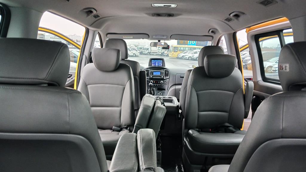 HYUNDAI Starex 2017 Amarillo - Importación desde Corea - HF Imports Iquique - Foto 16