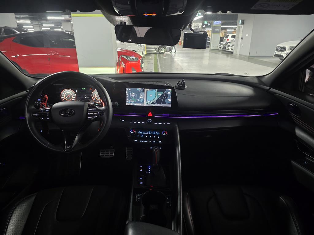 HYUNDAI Avante - Vista 7