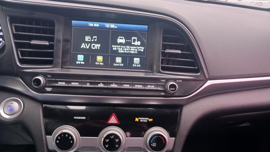 HYUNDAI Avante - Vista 11