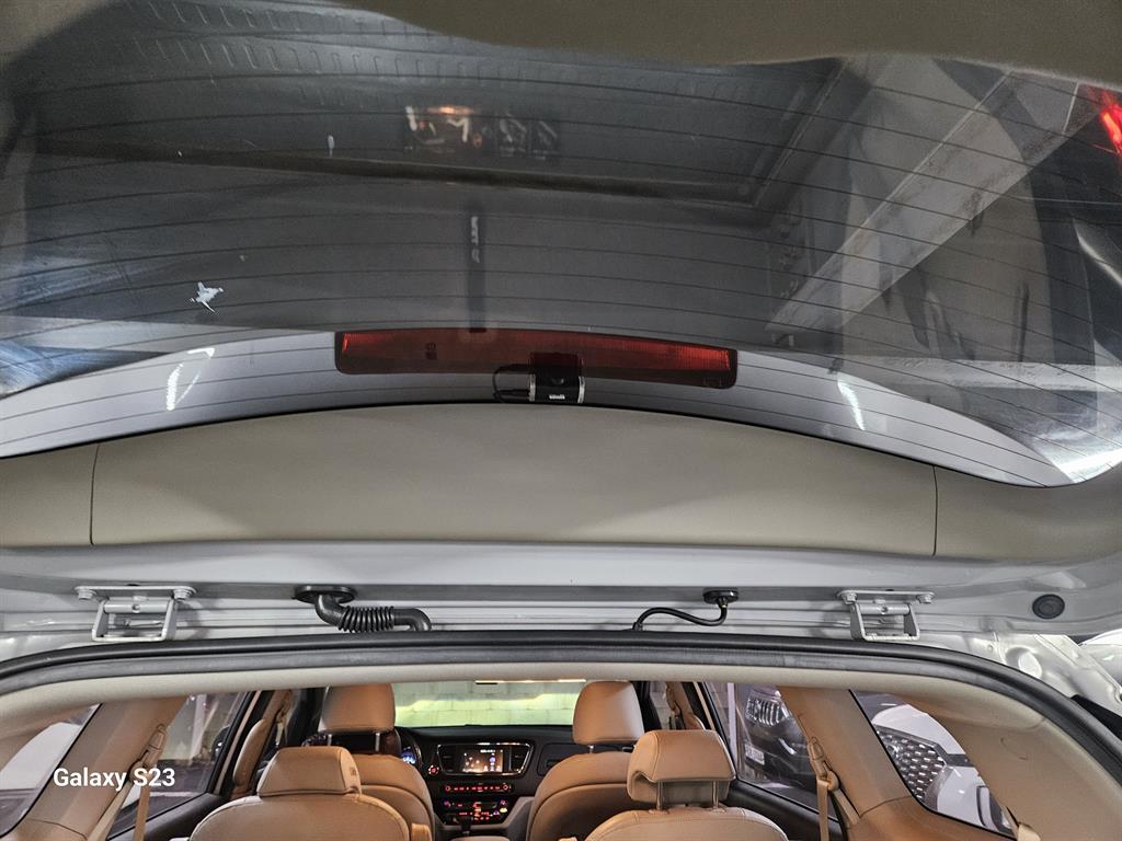 KIA Carnival - Vista 7