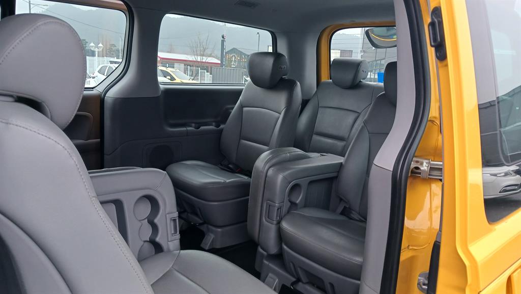 HYUNDAI Starex 2017 Amarillo - Importación desde Corea - HF Imports Iquique - Foto 15